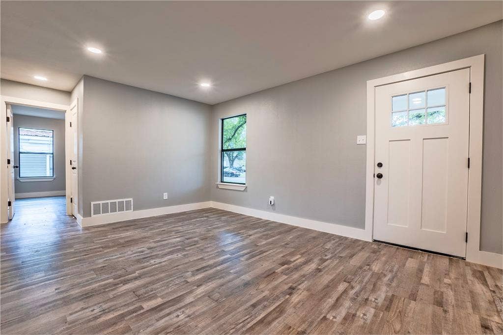 2423 Fenwick Drive, Dallas, TX 75228 2423 Fenwick Drive, Dallas, TX 75228