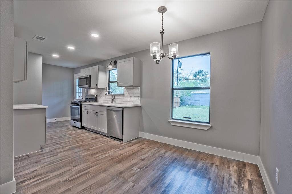 2423 Fenwick Drive, Dallas, TX 75228 2423 Fenwick Drive, Dallas, TX 75228