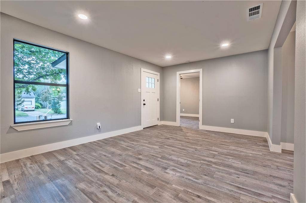 2423 Fenwick Drive, Dallas, TX 75228 2423 Fenwick Drive, Dallas, TX 75228