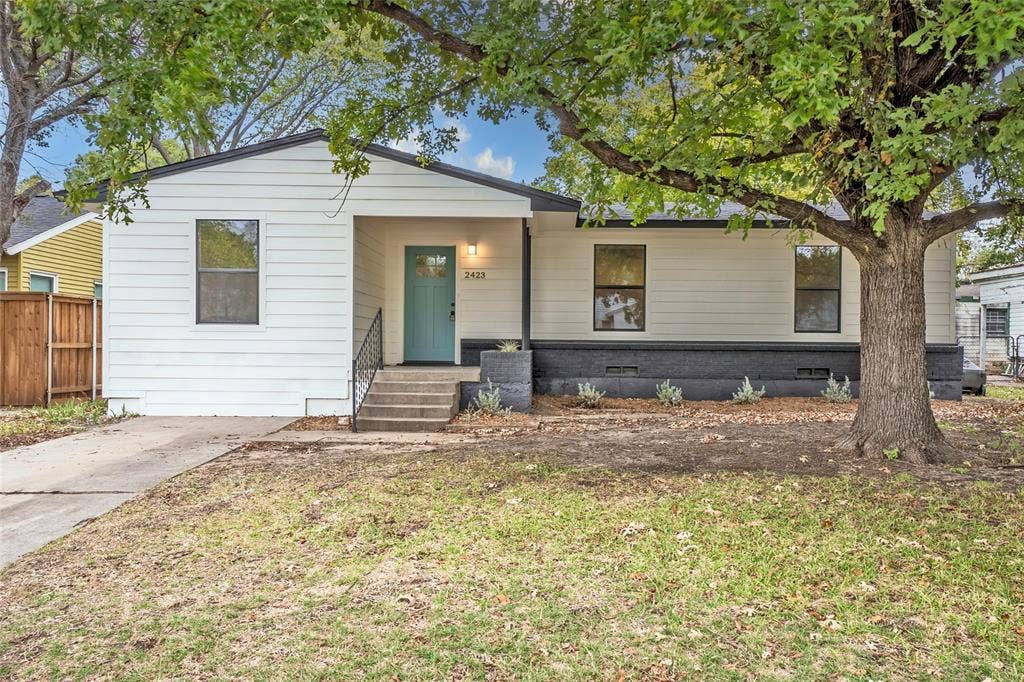 2423 Fenwick Drive, Dallas, TX 75228 2423 Fenwick Drive, Dallas, TX 75228