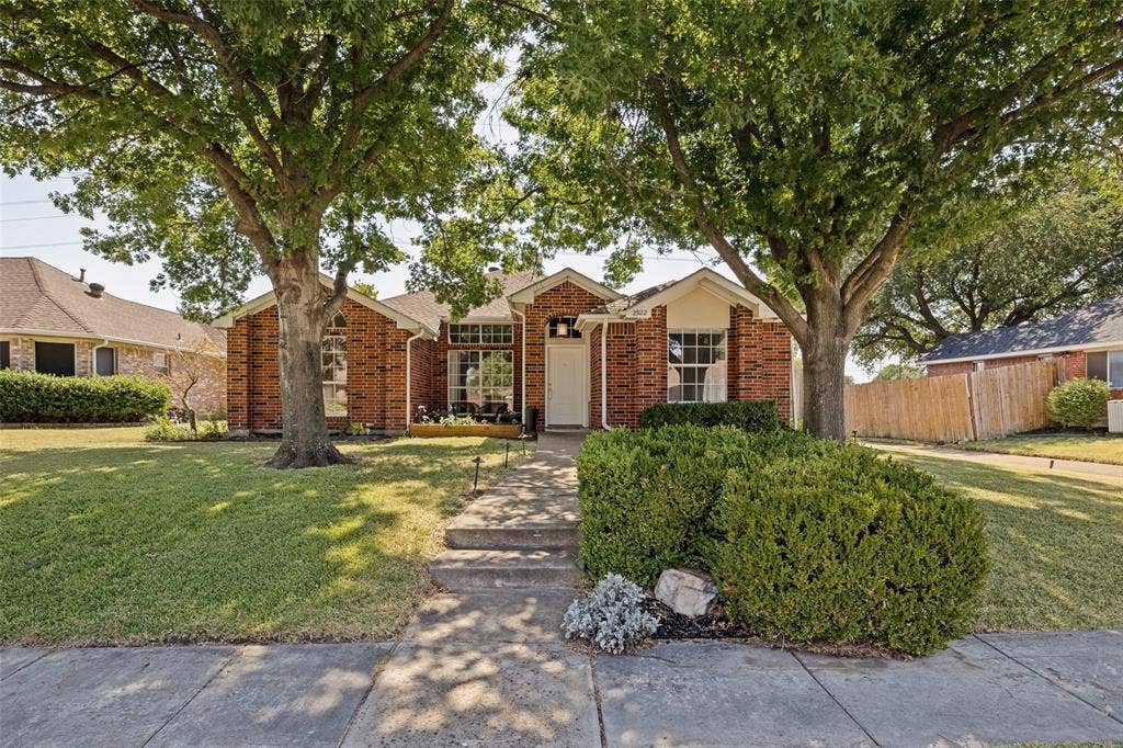2922 Andrea Lane, Garland, TX 75040 2922 Andrea Lane, Garland, TX 75040