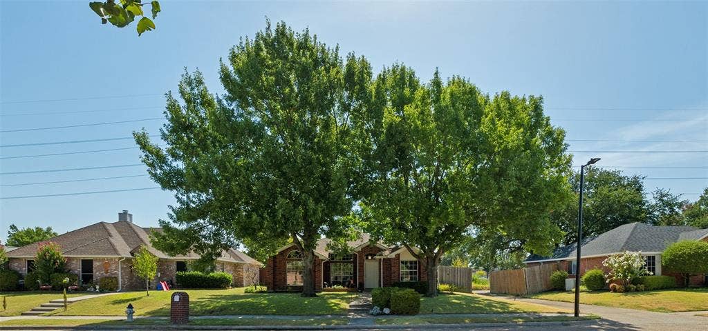 2922 Andrea Lane, Garland, TX 75040 2922 Andrea Lane, Garland, TX 75040