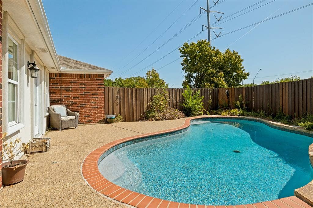 2922 Andrea Lane, Garland, TX 75040 2922 Andrea Lane, Garland, TX 75040