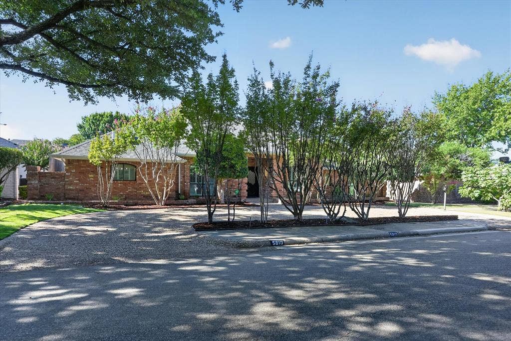5810 Glen Heather Drive, Dallas, TX 75252