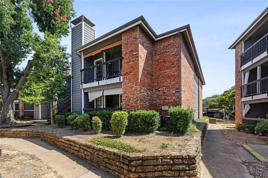 Property photo for 18333 Roehampton Drive, #527, Dallas, TX