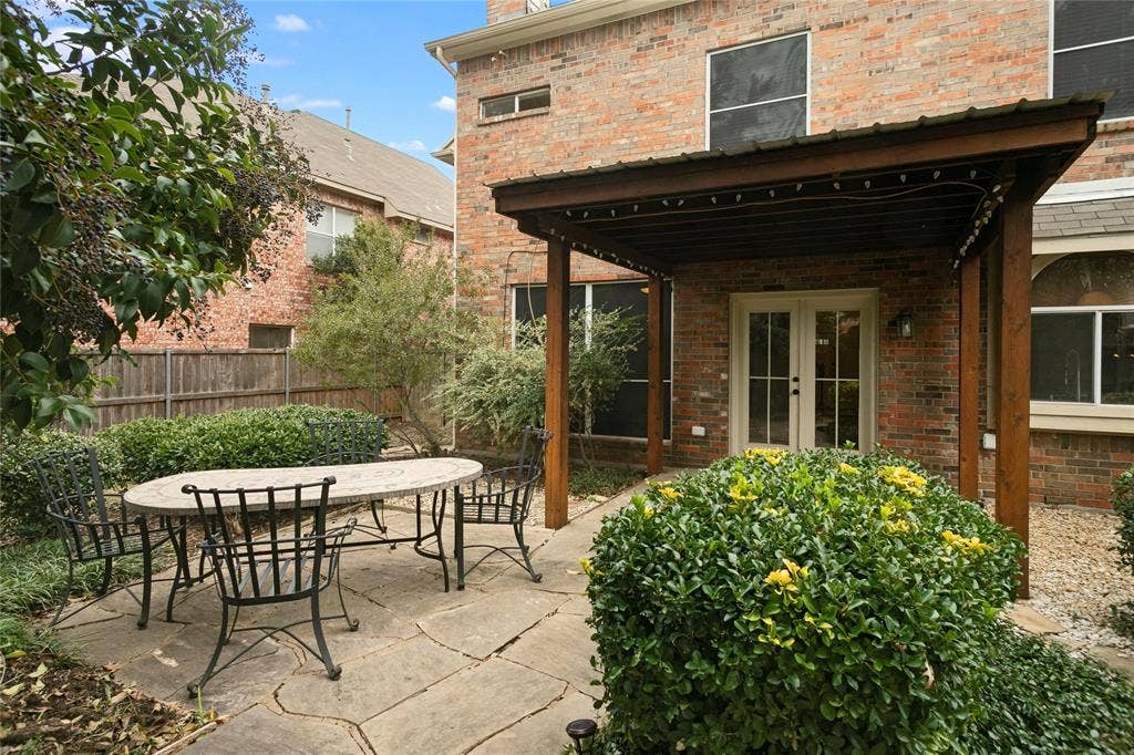 3777 Meadowcreek Circle, Addison, TX 75001 3777 Meadowcreek Circle, Addison, TX 75001