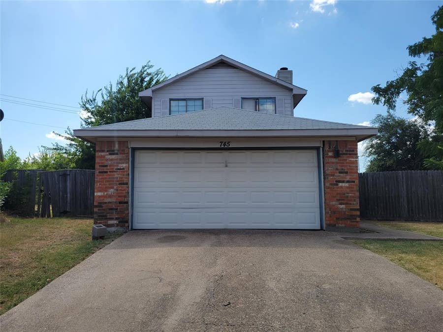 Property photo for 745 Meadowcreek Court, Garland, TX