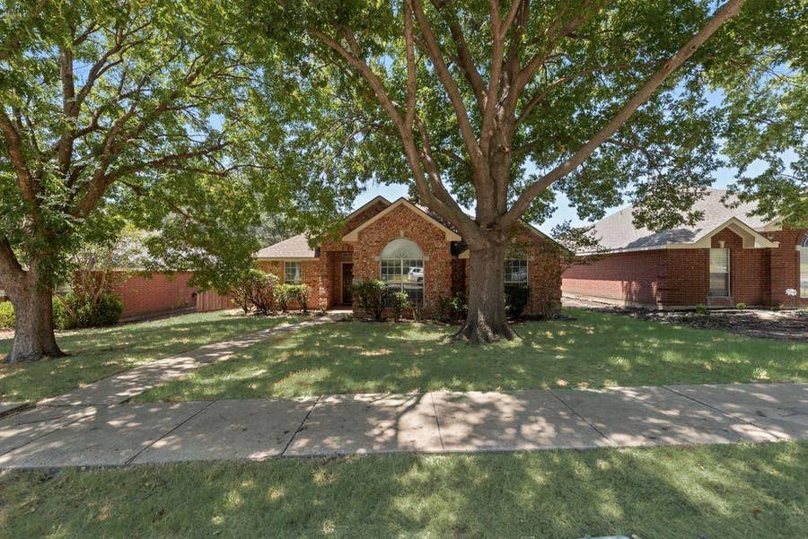 Property photo for 7581 Lancelot Road, Frisco, TX