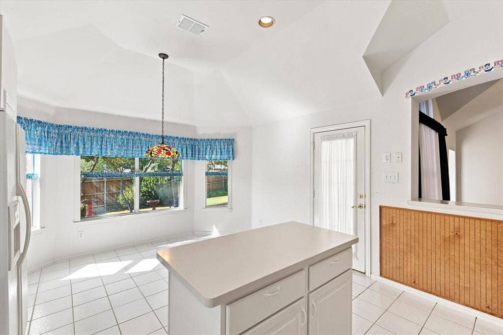 2806 Warwick Drive, Corinth, TX 76210