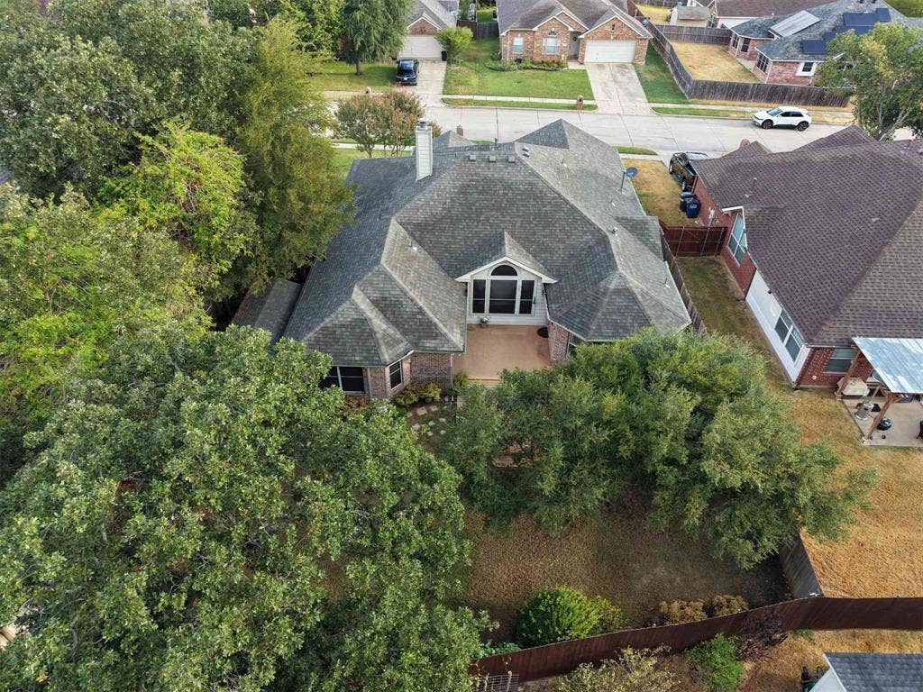 2806 Warwick Drive, Corinth, TX 76210