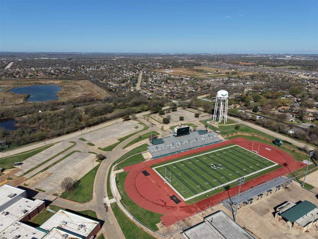 Lake Dallas HS campus