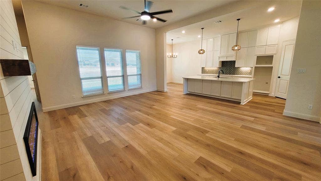 6841 Southrock Drive, Midlothian, TX 76065