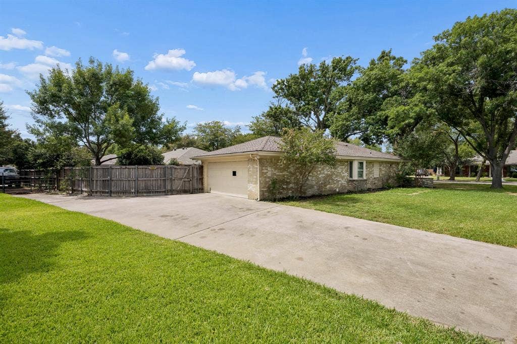 3018 Deep Valley Trail, Plano, TX 75075 3018 Deep Valley Trail, Plano, TX 75075