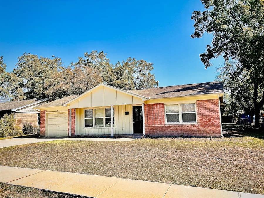 Property photo for 1918 Rolando Drive, Garland, TX