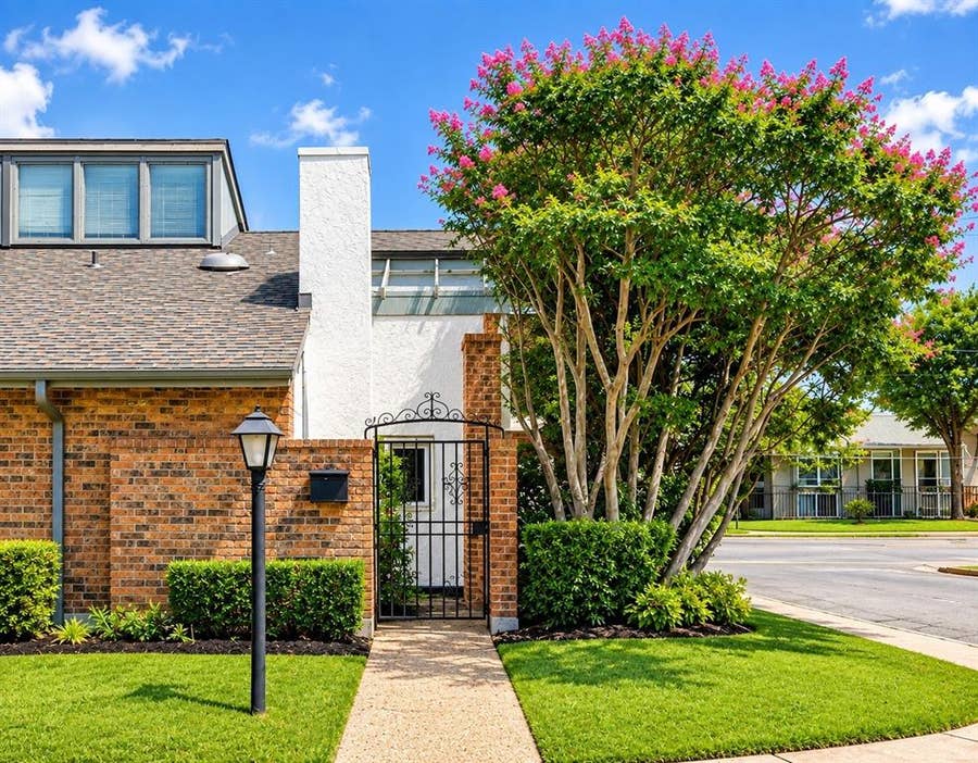 Property photo for 12502 Burninglog Lane, Dallas, TX