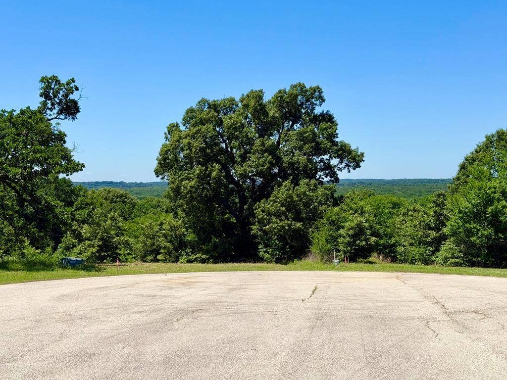 261 HIGH POINT Court, Athens, TX 75752 261 HIGH POINT Court, Athens, TX 75752