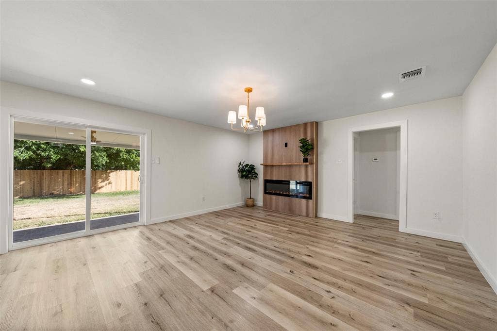 412 Dixon Street, Hewitt, TX 76643