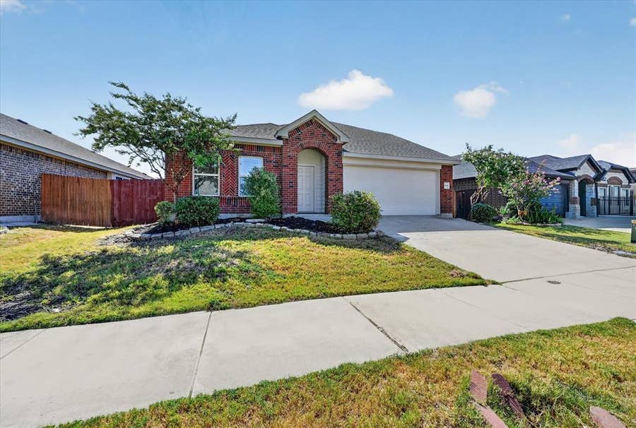 Property photo for 2110 Danibelle Drive, Forney, TX