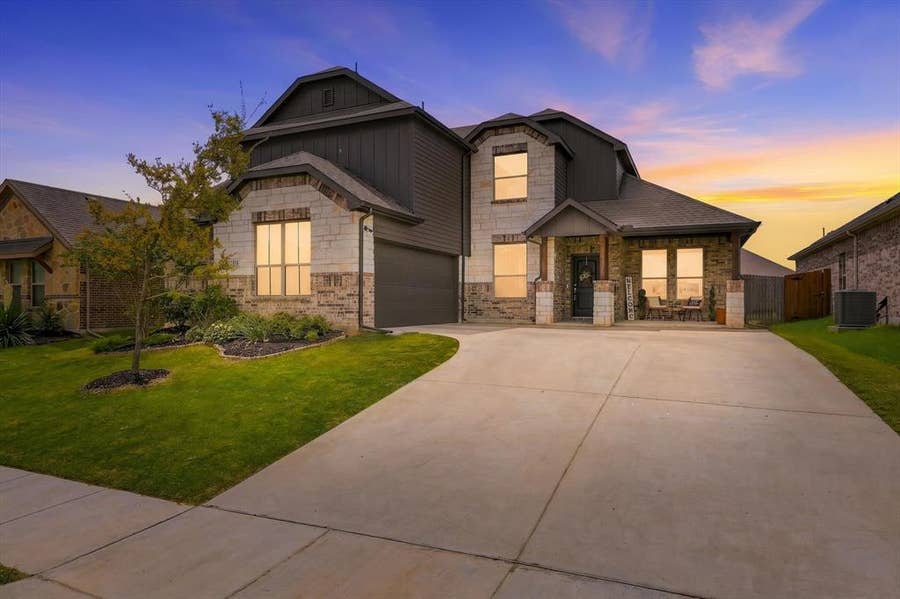 Property photo for 401 Llano Lane, Red Oak, TX