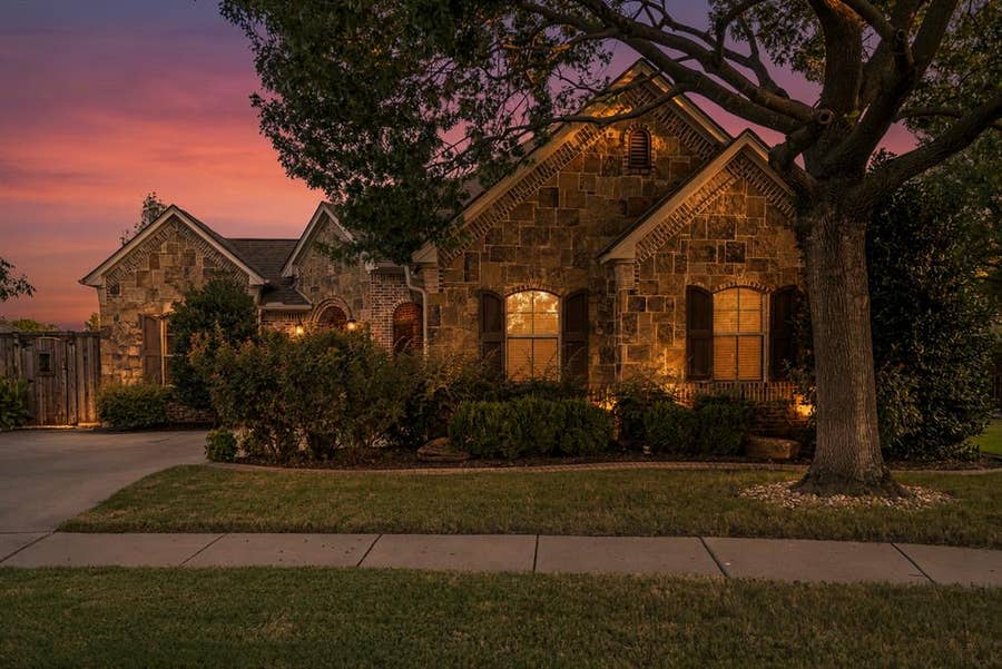 Property photo for 613 Sophie Lane, Colleyville, TX