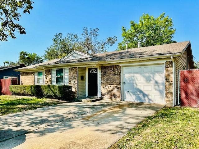 Property photo for 725 Keystone Street, Mesquite, TX