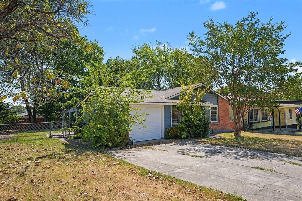 1002 Pampa Drive, Mesquite, TX 75149 1002 Pampa Drive, Mesquite, TX 75149