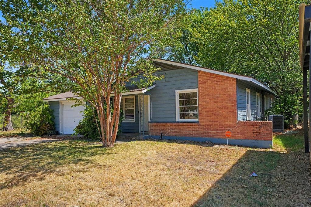 1002 Pampa Drive, Mesquite, TX 75149 1002 Pampa Drive, Mesquite, TX 75149