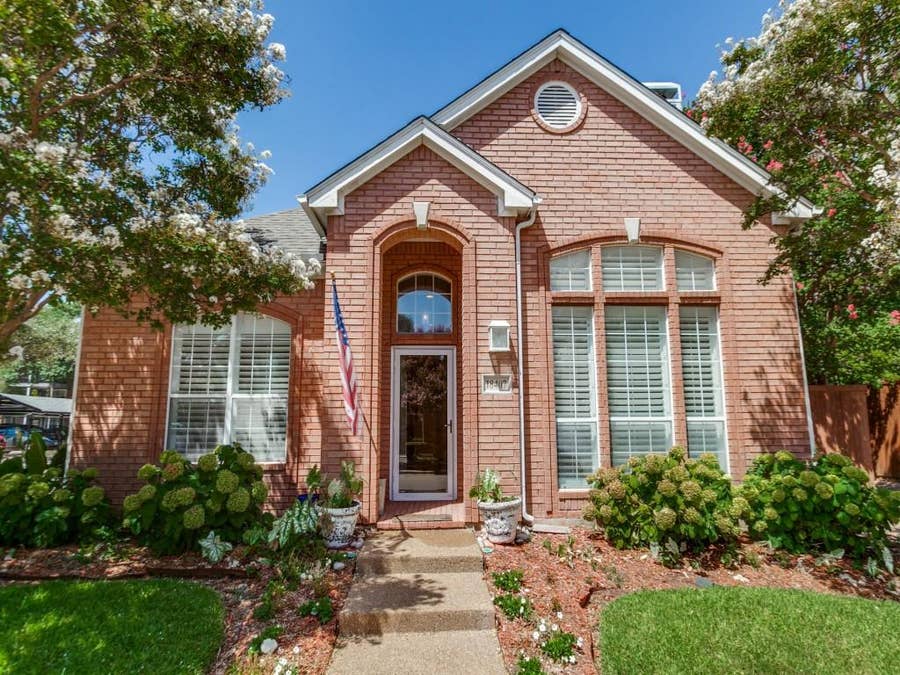 Property photo for 18407 Tettenhall Drive, Dallas, TX