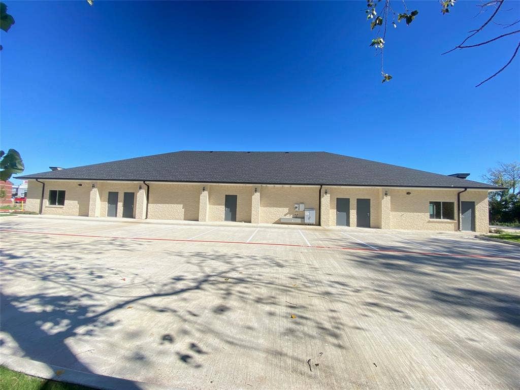 199 N US-175, #130, Seagoville, TX 75159 Rear Elevation