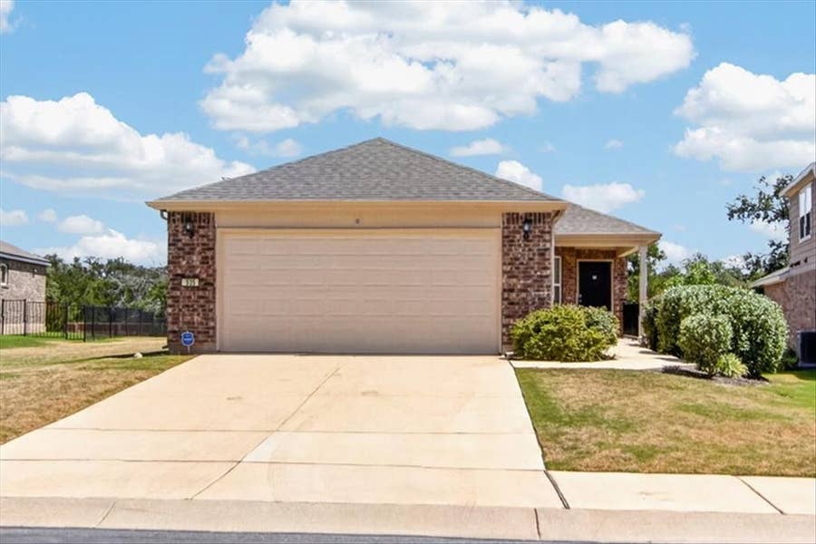 Property photo for 535 Rockport Street, Georgetown, TX