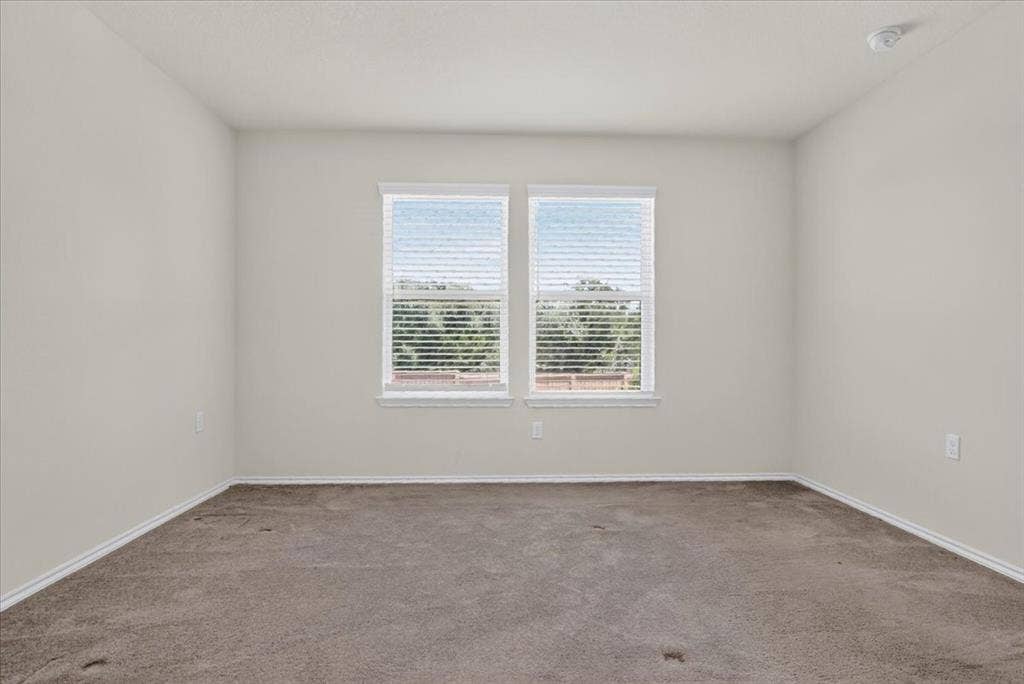 535 Rockport Street, Georgetown, TX 78633 Primary bedroom