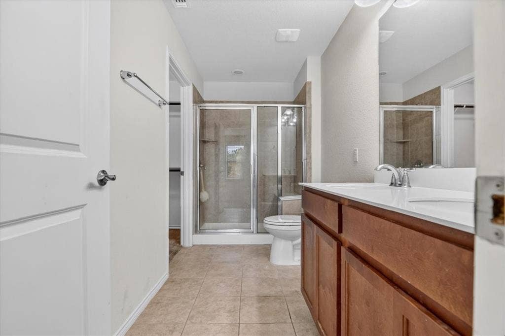 535 Rockport Street, Georgetown, TX 78633 Primary bath- large shower