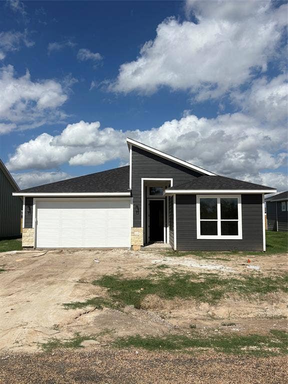 Property photo for 131 Walker Lane, Mabank, TX