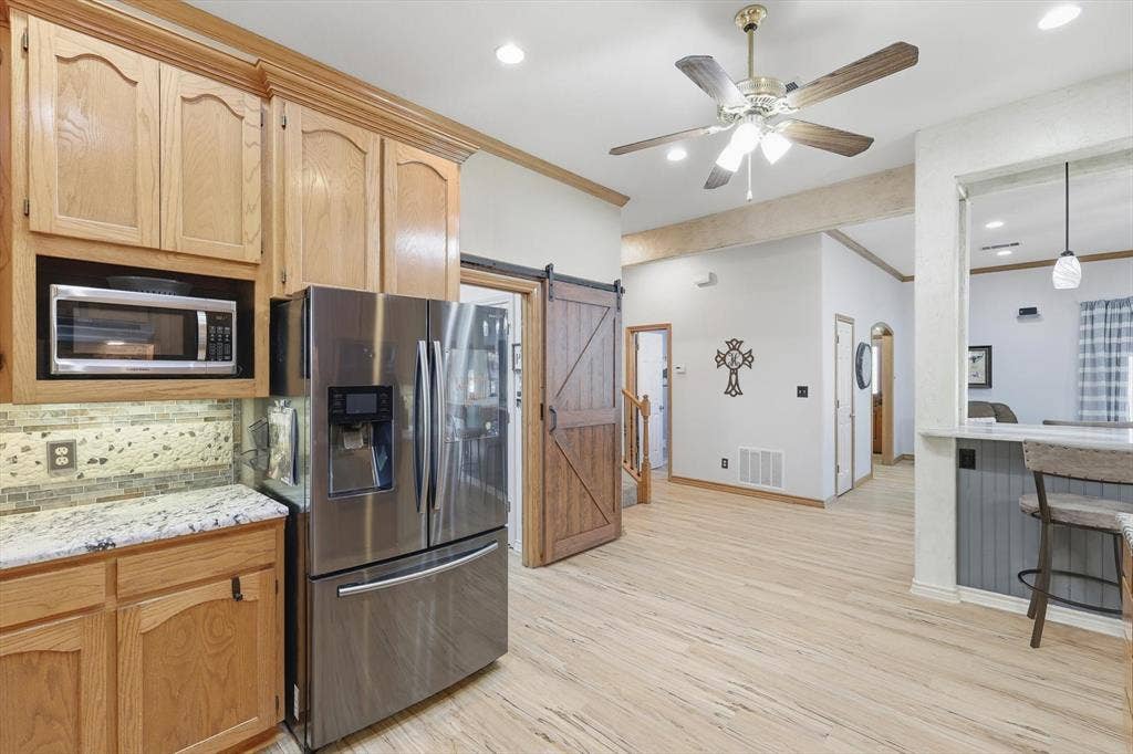 2309 Hillview Drive, Krum, TX 76249