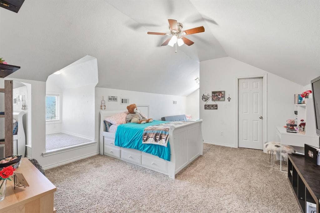 2309 Hillview Drive, Krum, TX 76249