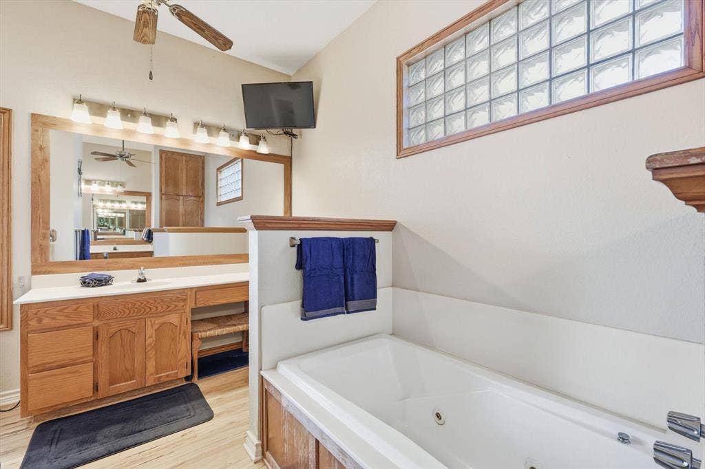 2309 Hillview Drive, Krum, TX 76249