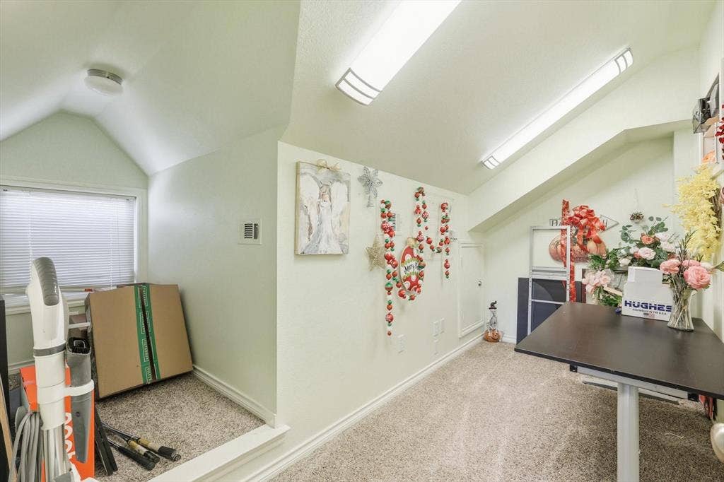 2309 Hillview Drive, Krum, TX 76249