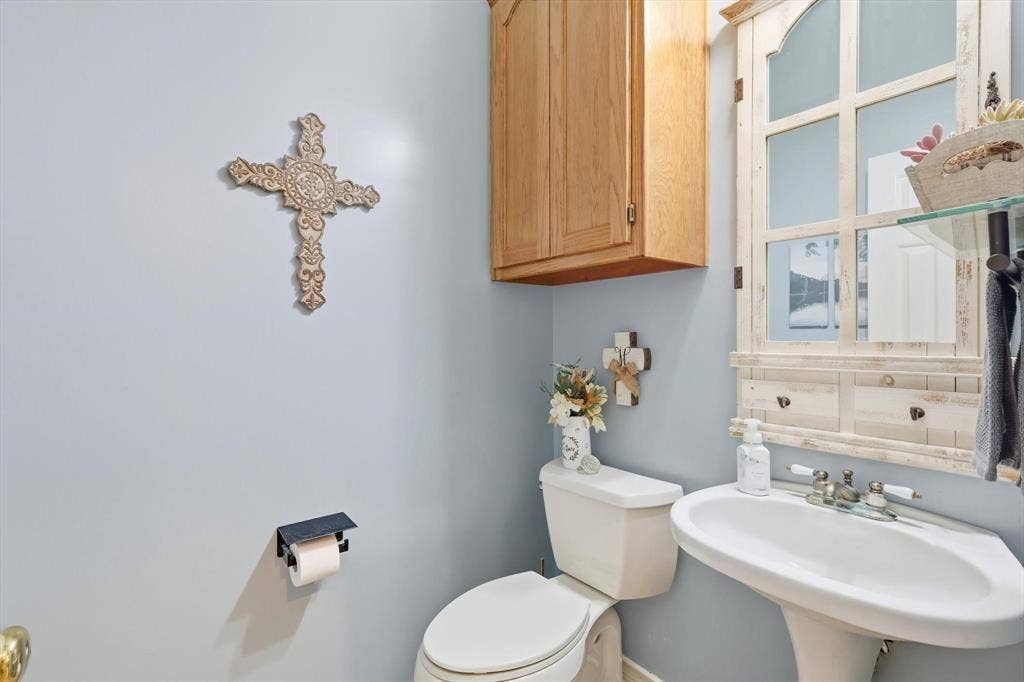 2309 Hillview Drive, Krum, TX 76249