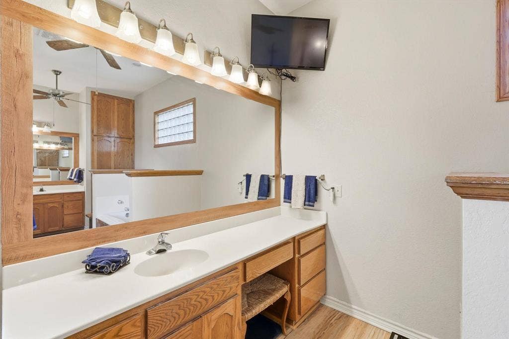 2309 Hillview Drive, Krum, TX 76249