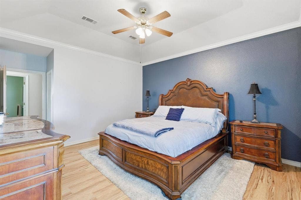 2309 Hillview Drive, Krum, TX 76249