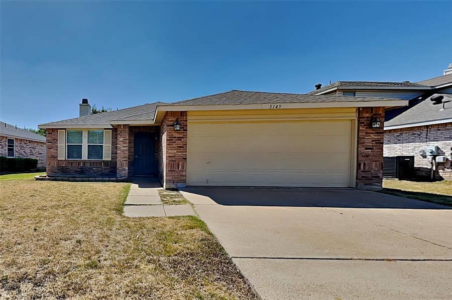 Property photo for 5145 Cliff Oaks Drive, Fort Worth, TX
