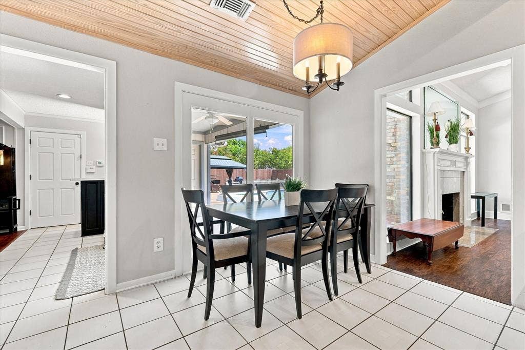 923 Wellington Drive, Duncanville, TX 75137 923 Wellington Drive, Duncanville, TX 75137
