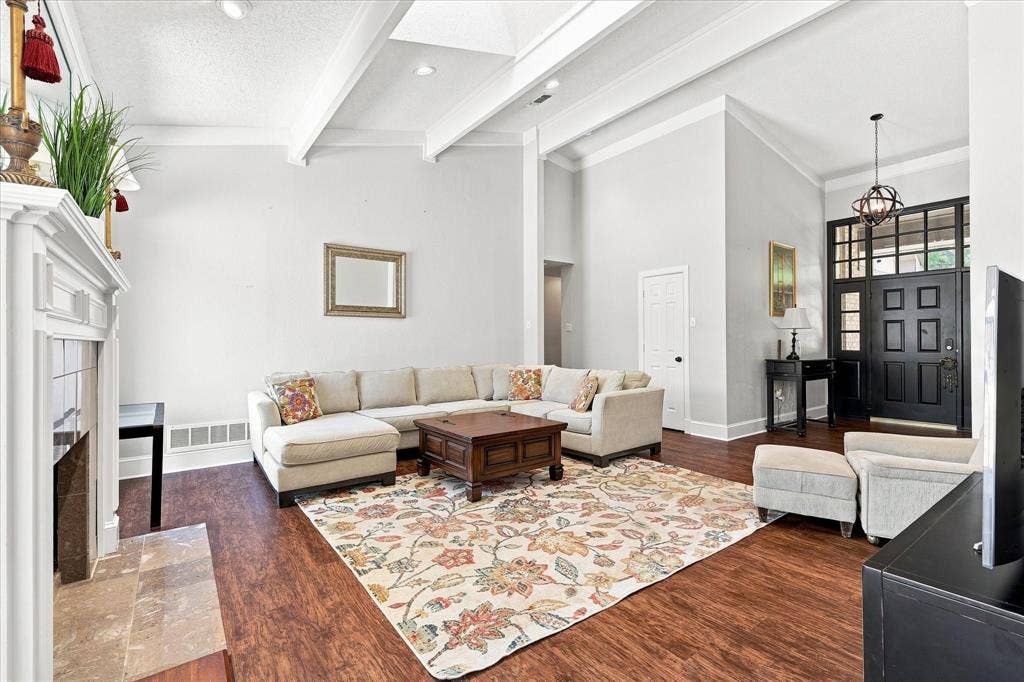 923 Wellington Drive, Duncanville, TX 75137 923 Wellington Drive, Duncanville, TX 75137