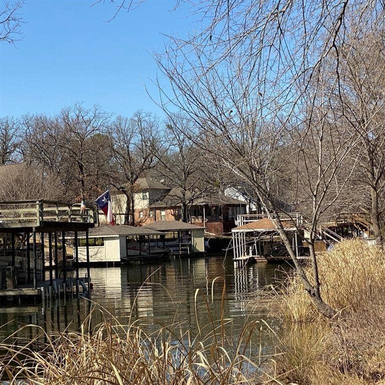 124 Point La Vista, Malakoff, TX 75148 124 Point La Vista, Malakoff, TX 75148