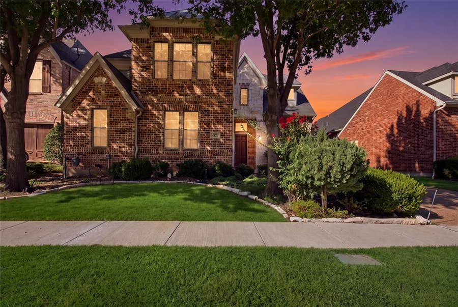 Property photo for 6925 Medallion Drive, Plano, TX