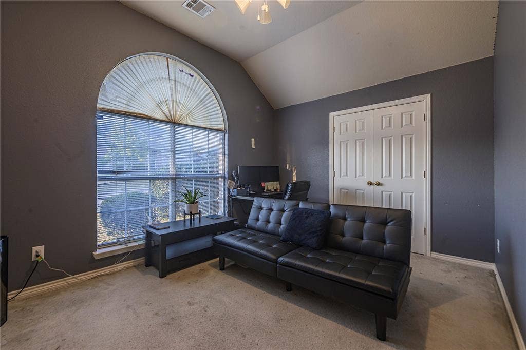 1532 Mill Creek Drive, DeSoto, TX 75115