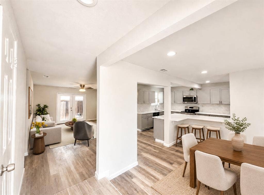 4142 Victoria Street, Irving, TX 75062 4142 Victoria Street, Irving, TX 75062
