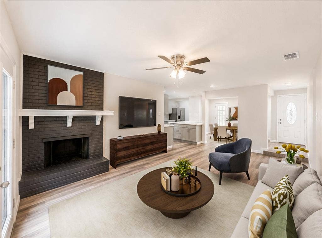 4142 Victoria Street, Irving, TX 75062 4142 Victoria Street, Irving, TX 75062