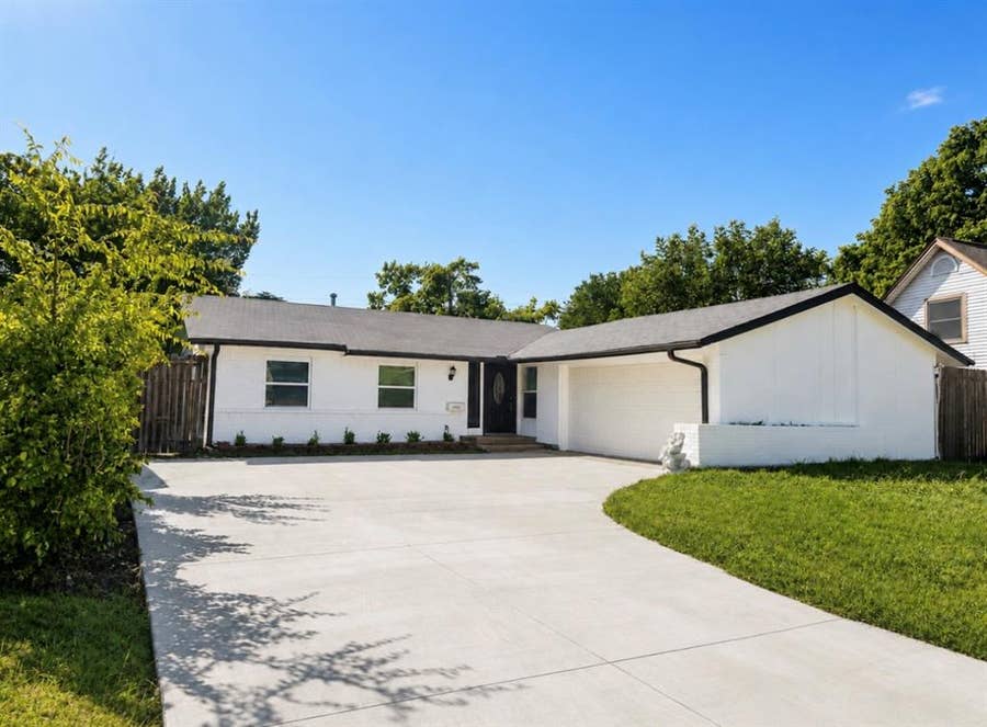 Property photo for 4142 Victoria Street, Irving, TX