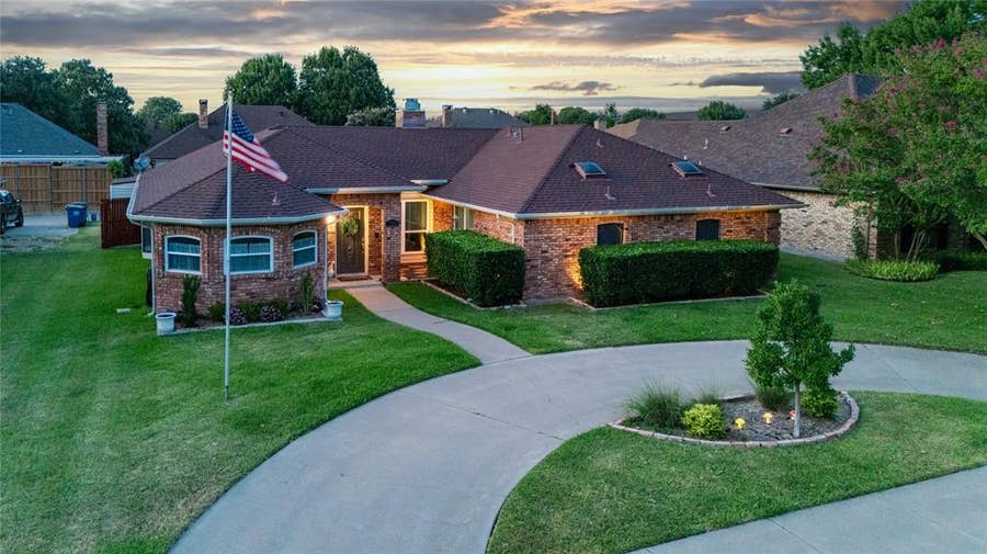Property photo for 703 Willow Brook Drive, Allen, TX